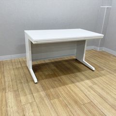オカムラ 平デスク ホワイト W1200 D750 H720 机のみ - メルカリ