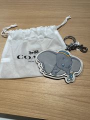 COACH ダンボ チャーム ディズニーコラボ - メルカリ