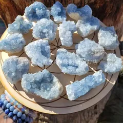 天然石 ラピスラズリ 水色 原石 クラスター 空色 結晶標本 100-150g 置物 オブジェ 不揃い 風水 保護石 厄除け インテリア 玄関 リビング 高級感 開運 運気向上 成長祈願