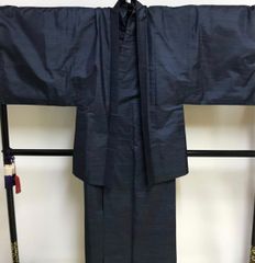 新品未使用】着物 和装 振袖 単衣 羽織 桐 家紋 黒 喪服 昭和レトロ① 