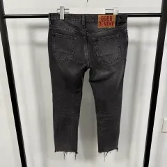 GOLDEN GOOSE ゴールデングース ブラックデニム 星 ウォッシュ カットティング パンツのサムネイル