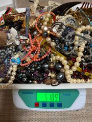 未仕分け　遺品整理　アクセサリー　1kg越え　シルバーアクセ 未仕分け 遺品整理 アクセサリー 1.4kg越え シルバーアクセ - メルカリ