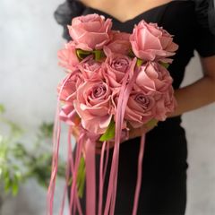 コーラルピンクローズのクラッチブーケ 結婚式 前撮り ブートニア付き