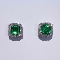 新品未使用】櫻井彩子 エメラルド スクエアピアス - メルカリ