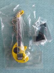 FERNANDES ZO-3ギターマスコット【未使用】イエロー③ ☆1/12スケール