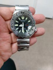 精度良好】 SKX781KGイエローモンスタ一 - メルカリ