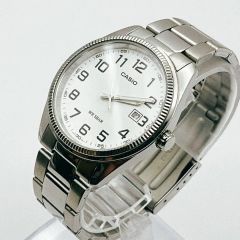 CASIO MTP-B136 アイスブルー - メルカリ