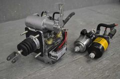 トヨタ プリウス ZVW41 ABSアクチュエーター ブレーキブースター