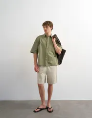 トップマン メンズ トップス シャツ リラックスフィット コントラスト Topman relaxed fit short sleeve herringbone crop overshirt in coのサムネイル