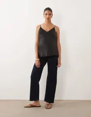 ママライシアス レディース ボトムス デニムパンツ ワイドレッグ マタニティ ジーンズ Mamalicious Mamalicious Maternity Fuji over the bump wide leg jeans in dark blue denim