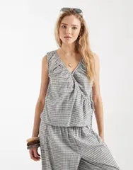 エイソス レディース トップス タンクトップ ASOS DESIGN wrap over tie side top in plaid part of a set check チェックのサムネイル