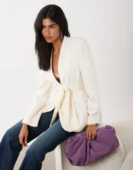 マンゴ レディース アウター ジャケット・ブルゾン ブレザー Mango New York tailored blazer with tassle scarf in cream part of a sのサムネイル