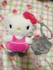 BLACKPINK ジス シューモン グレー &ハローキティ まとめ