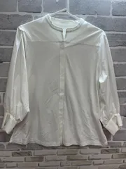 A【A1-23】△AMACA サイズ40（L）ブラウス　オフホワイトのサムネイル