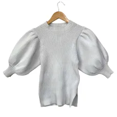 良品 23SS SEVEN TEN by MIHO KAWAHITO セブンテンバイミホカワヒト ボリュームスリーブニット Mサイズ オフホワイト レディース 古着 中古 USEDのサムネイル