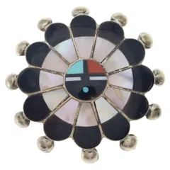 INDIAN JEWELRY (インディアンジュエリー) ZUNI Pauline Lonjose ズニ族 ポーリンロンジョセ サンフェイス インレイワーク ブローチ ペンダントトップ シルバー/マルチのサムネイル