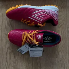 （新品）umbro アンブロ サッカーシューズ（福岡 購入）