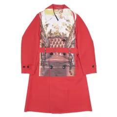 美品 24SS COMME des GARCONS HOMME PLUS トロンプルイユ期 転写エステルコート トレンチコート ロング PM-C005 レッド S メンズ 古着 中古 USEDのサムネイル