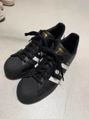 290 アディダス SuperStar コア ブラック 白