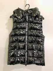 美品】デュベティカ FEBE ダウンベスト 40 L相当 シャイニーブラック