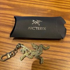【希少・韓国限定】アークテリクス キーホルダー ARC'TERYX キーリング 希少・韓国限定】アークテリクス キーホルダー ARC'TERYX キーリング