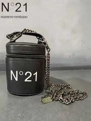 ★ N°21 numero ventuno ヌメロヴェントゥーノ バニティバッグ ミニバッグ ブラック チェーンショルダー付きのサムネイル