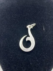 925刻印 マオリ族 ネックレストップ シルバーアクセサリー KOE MIHARO Maori  ハワイアンジュエリーのサムネイル