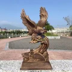 木彫り鷹 鷹の木彫作品