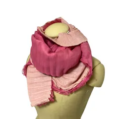 良品 ISSEY MIYAKE イッセイミヤケ プリーツ バイカラー ストール マフラー ピンク オレンジ  レディース 古着 中古 USEDのサムネイル