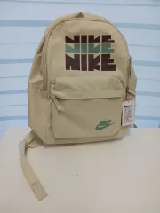 ナイキ バックパック ベージュ色 バッグ 新品 わずかな傷