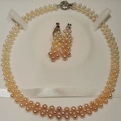 美品】パーティ用アクセサリー ・ネックレス2本（1本ブレス用に 