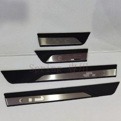 アクシスパーツ　ドライカーボン　レヴォーグVN カーゴステップ アクシスパーツ ドライカーボン レヴォーグVN カーゴステップ - メルカリ
