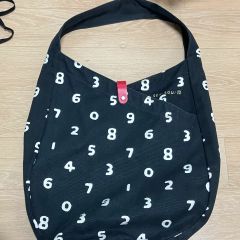 美品〉SOU・SOU×Y'SACCSフェイクレザートート ガマ 大 黒系 - メルカリ