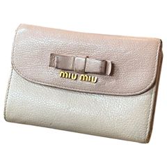 miumiu マドラスレザー ハート 二つ折り財布 グレー ピンク - メルカリ