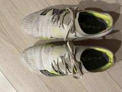 海外限定】New Balanceフューロン25.5 - メルカリ