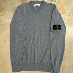STONE ISLAND Vネック ニット セーター グレー ワッペン - メルカリ