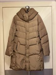 美品》 DOCLASSE リバーシブルダウン ベージュ L 総柄 キレイめ - メルカリ