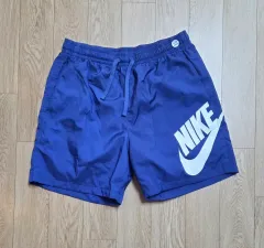 未使用 NIKE トレーナー ハーフパンツ Lサイズ (28程度) (メジャー写真参照)