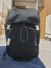 極美品】プラダ 2VZ 090 三角ロゴ バックパック Re-Nylon 黒 - メルカリ