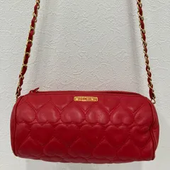 2657　MOSCHINO　モスキーノ　ショルダーバッグ　チェーンショルダー　チェーンバッグ　レザー　ハート　キルト　キルティング　レッド　赤　レディース　シンプル　きれいめ　小さめ　ミニ　ドラム型のサムネイル