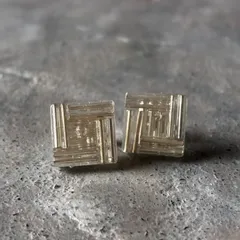 スクエアピアス シルバーピアス レジン ハンドメイド シンプルアクセサリー