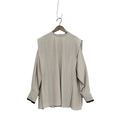 LOHEN ローヘン 袖ゴムバックデザインブラウス 未使用 - メルカリ