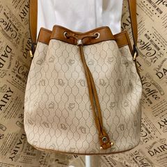 良品》Christian Dior ハニカム柄巾着型 ショルダーバッグ - メルカリ