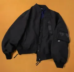 GEN.G x Lakh ジャケット 出品