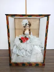 レトロ フランス人形 ガラスケース入り 白×シルバードレス_S5163
