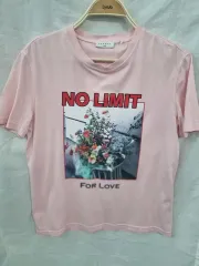 サンドロ ピンク フラワー プリンティング 半袖 Tシャツのサムネイル