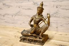 インドネシア　伝統工芸品　ワヤン・クリ　水牛革　水牛の角　影絵人形　大型68cm インドネシア 伝統工芸品 ワヤン・クリ 水牛革 水牛の角 影絵人形 大型