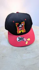 Disney ミッキーマウス　刺繍　プリント　CAP 帽子　サイズ調整可　つばにもデザイン レアデザイン　カナダ直輸入