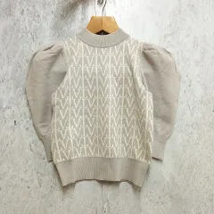 VIOLETTA ヴィオレッタ ニット パフスリーブ ロゴ柄 モノグラム パワショル グレージュ Fサイズ ◎_〇□のサムネイル