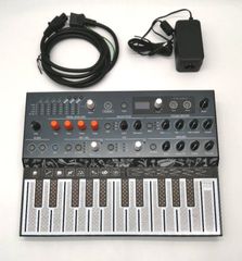 最新V5アプデ済】Arturia MicroFreak ハイブリッドシンセ - メルカリ